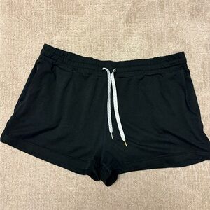 Vuori Halo Performance Shorts